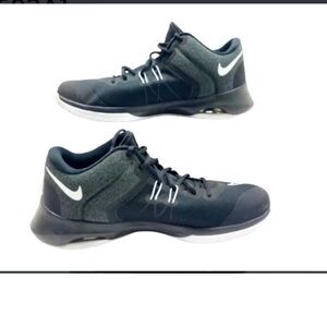 Size .12  - Nike Air Versitile 2 Black White Mint Condition